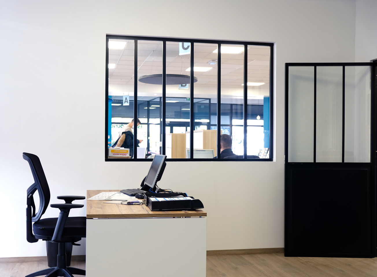 bureau-1