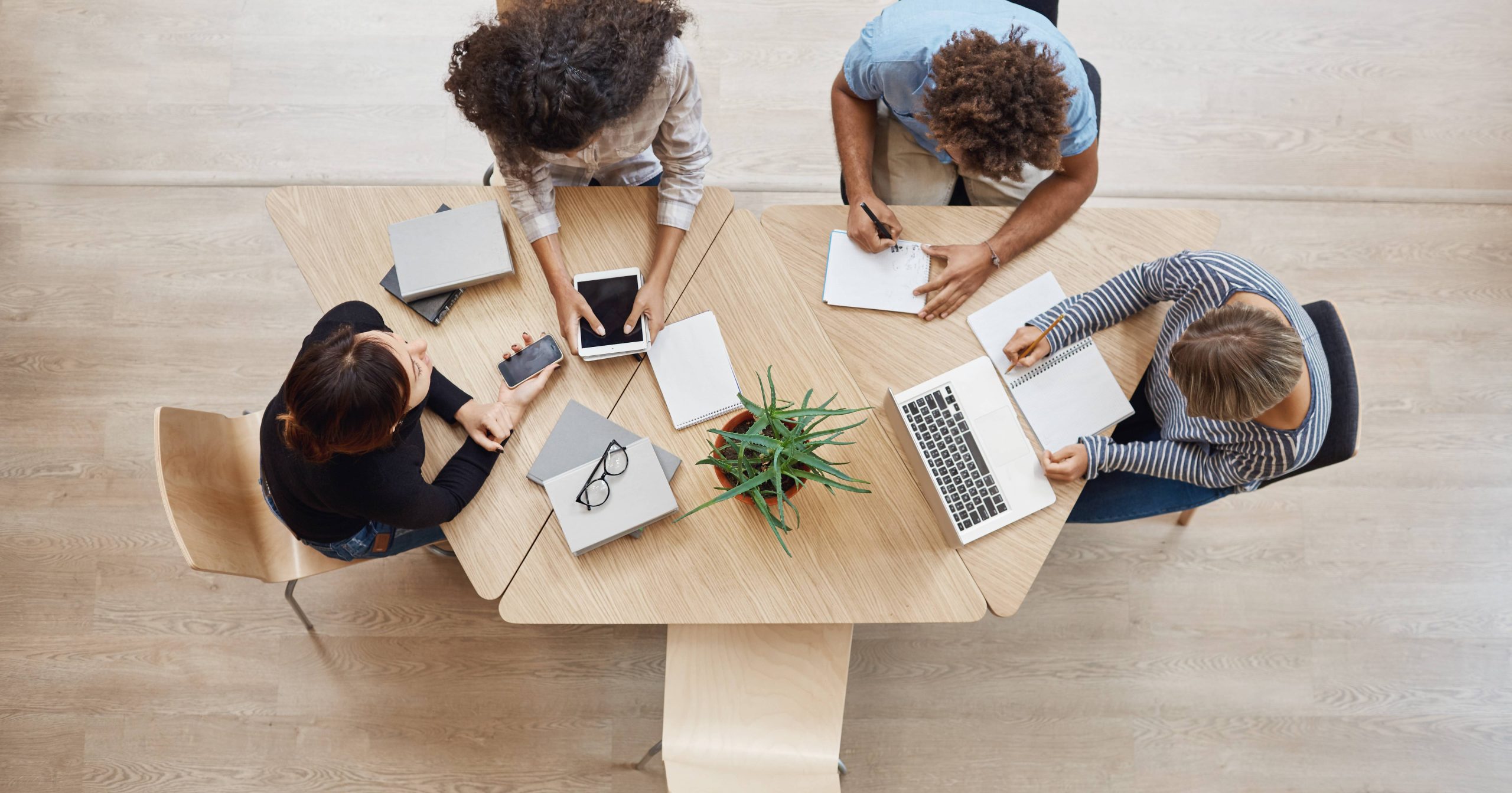 Pourquoi choisir un espace de coworking plutôt que travailler chez soi ?