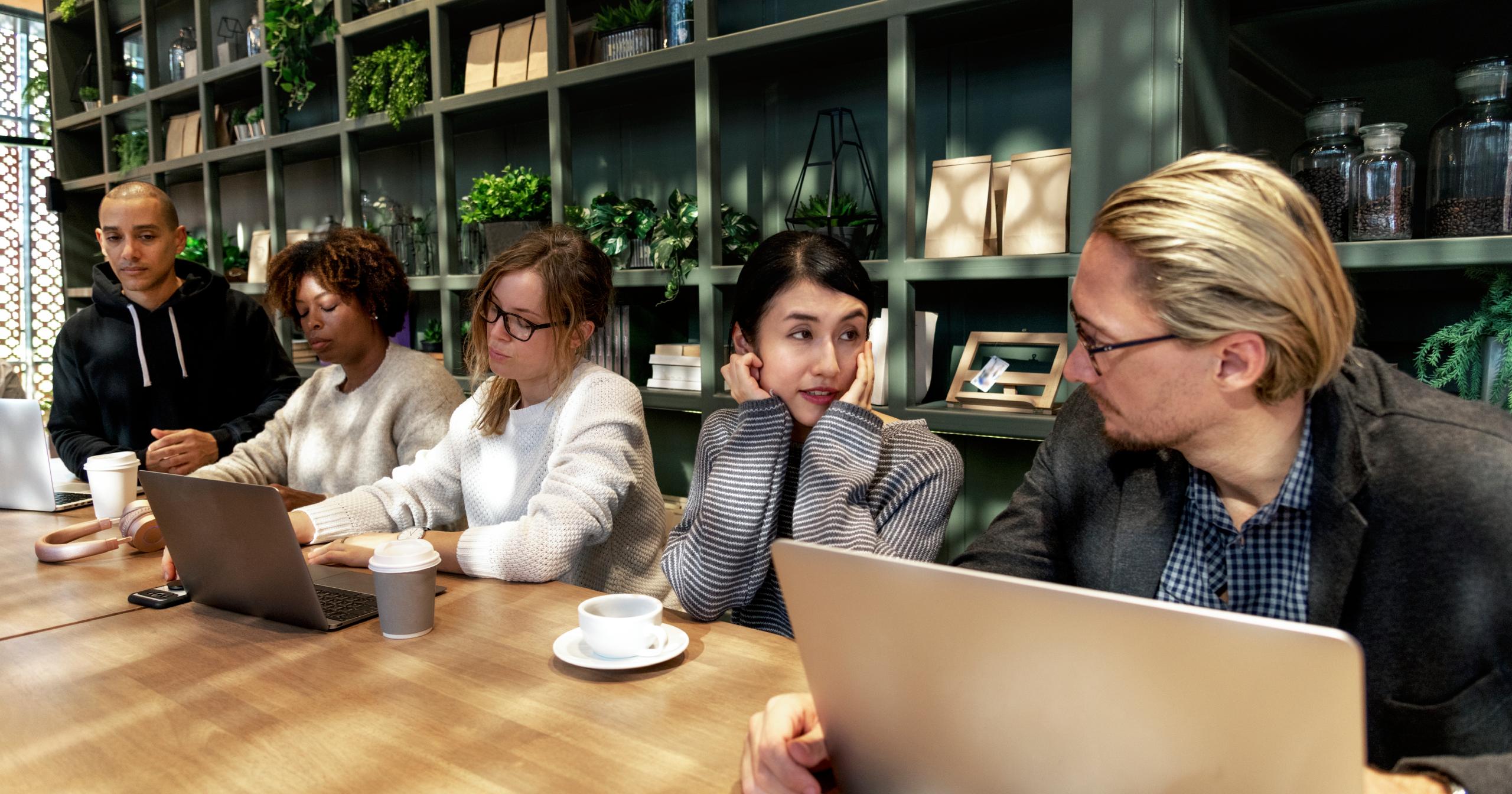 Coworking : réduire les coûts grâce à la location de bureau flexible
