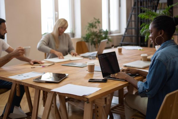 Rentrée professionnelle : pourquoi reprendre le travail en coworking ?